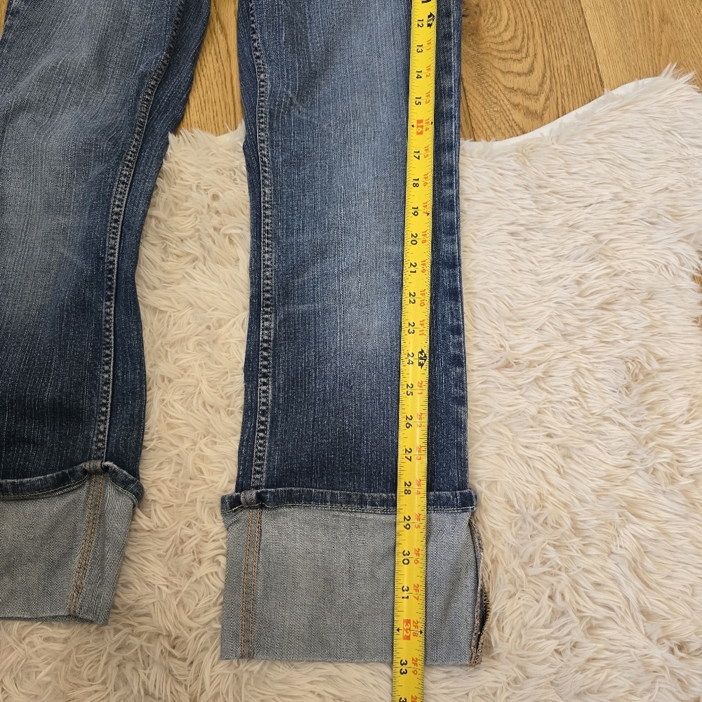Guess Cuffed Mid Rise Capri Medium Wash Jeans Size 27 - Picture 6 of 10